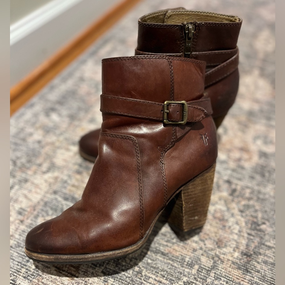 Women’s Frye Booties Size 7.5